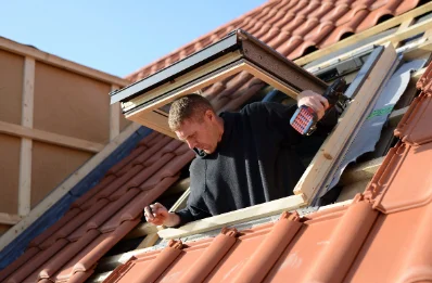 Pose de fenêtres de toit Velux à Neau